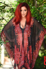 Lucy Vixen Looks Ravishing In This Kimono