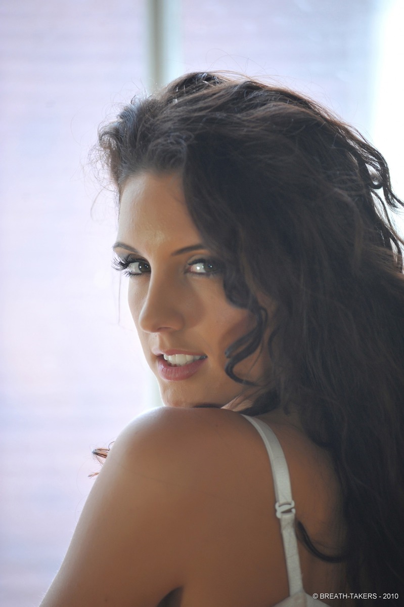 Nicola Gets Naughty And Nude