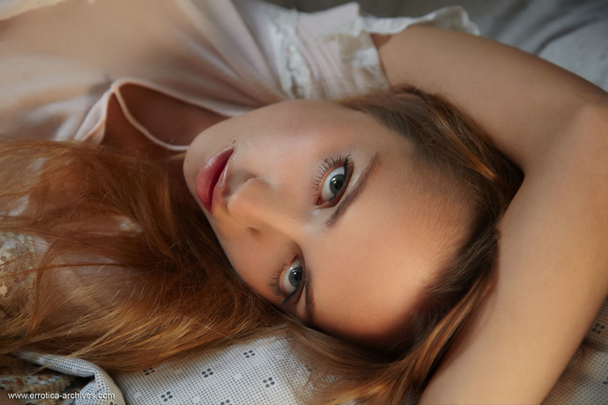 Solo Girl Zara Pulls Clothes Over Her