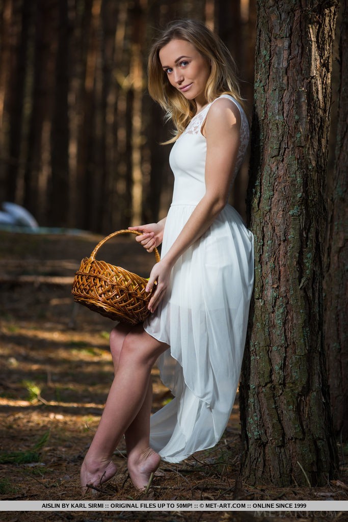 Aislin Gets Naked In The Woods