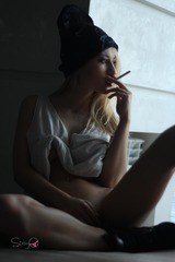Beautiful Blonde With Huge Juggs Dalee Smokes