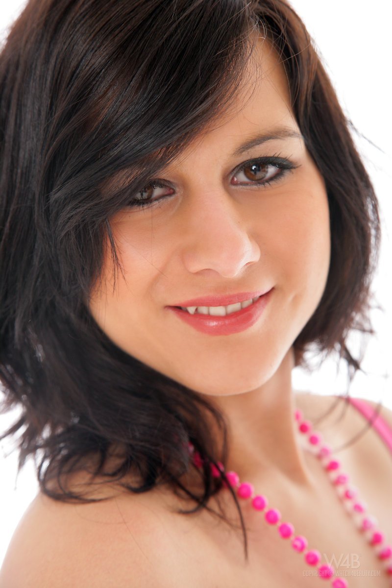 Megan in nude erotica pics