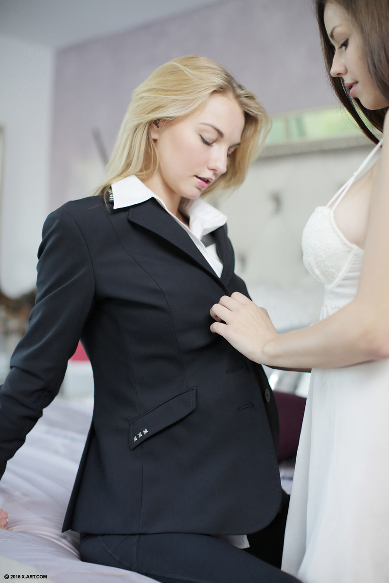 Teen Lesbians Lily Ivy & Madi Meadows Finger Each Others Twat After Working